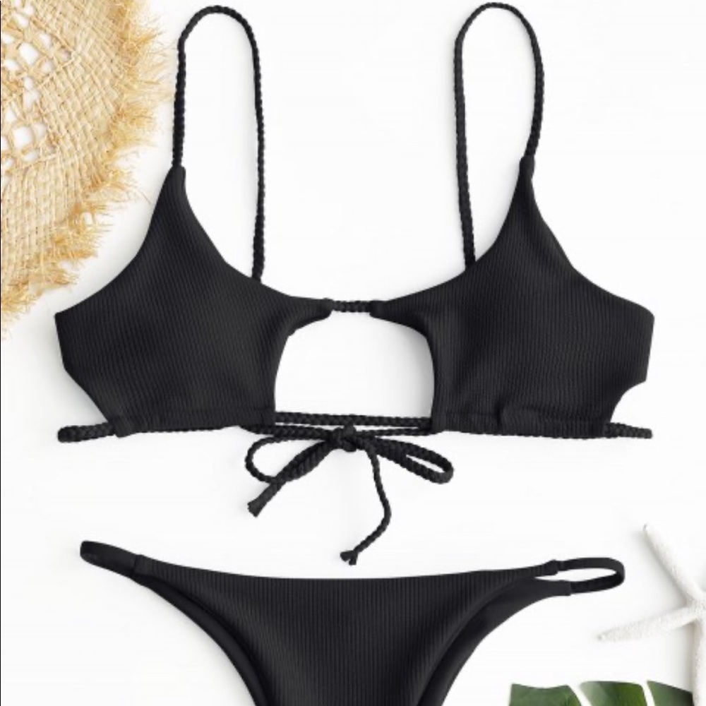 Keyhole Bikini (Medium bottom/Small top)